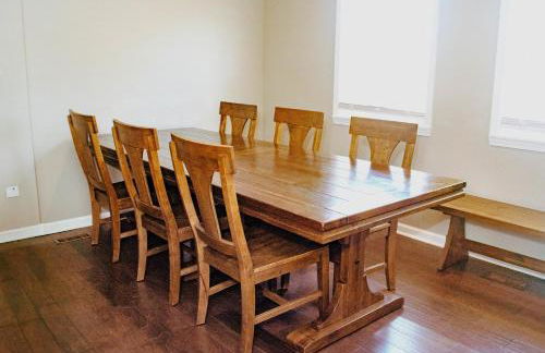 New 4 Bedroom House for Downtown Travelers - Foto 14