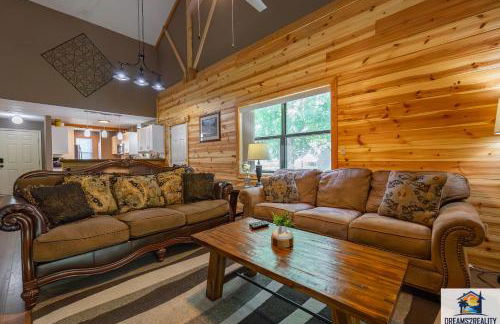 3BR Condo with Lake View - Trout Fishing - Playground - 2 Pools - Stairs Required - FREE TICKETS INCLUDED - PR69-9 - Foto 18