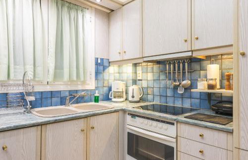 Amazing Apartment Pallini - Near Airport & Metro - Foto 14