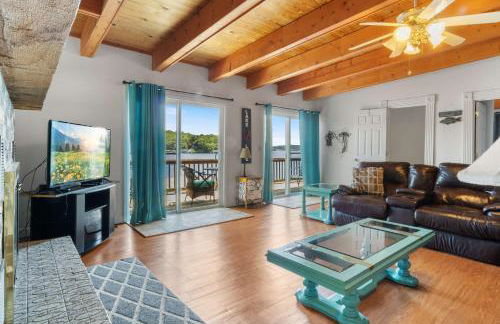 Lakefront Home with Huge Views and Great Fishing - Photo 16