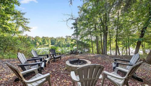 Lakefront Group Stay, Sleeps 19, Indoor Pool, Hot Tub, Arcades - Foto 4