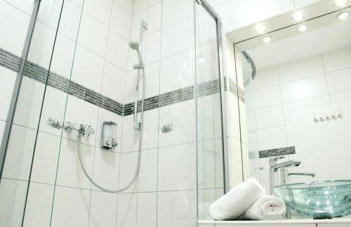 superior Apartment mit WiFi l 400m bis Uni l Messe l IGA 27 l Zoo Dui - Photo 16