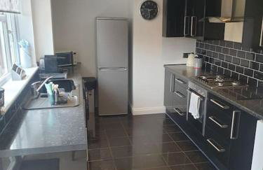 Coates Road-Spacious 4 bed home-near RD&E-parking - Foto 28