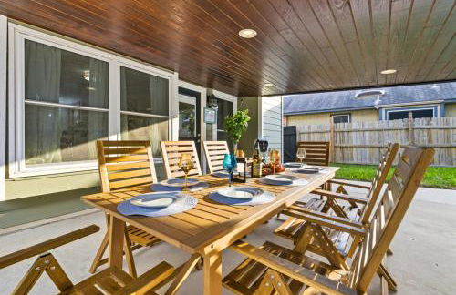 Luxe Family Escape with Games Hot Tub and Yard - Foto 51