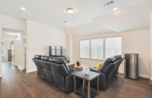 Brand New 5BD 4BA Luxury Vacation Home w Hot Tub - Foto 39