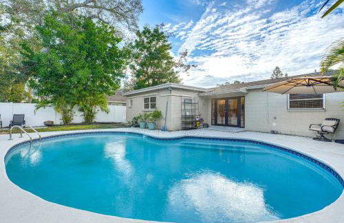 5 Mi to Downtown St Pete Private Oasis with Yard - Foto 1