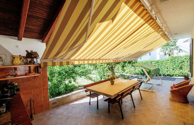 Spacious First Floor Accomodation With 2 Apartments, Near the Beach - Foto 17