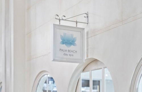 NEW Coastal 1BR at Palm Beach Hotel Condo - Foto 3