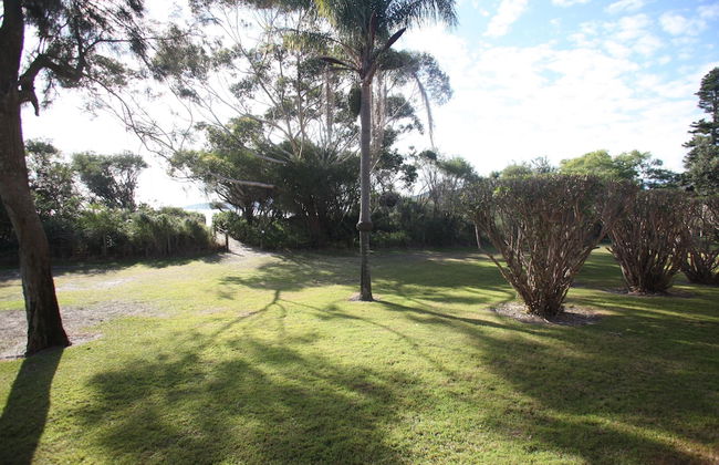 Beachfront Shoal Bay - Photo 11