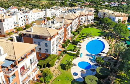 Fabulous Sunny Pool&Garden Condo by BeCherish - Foto 2