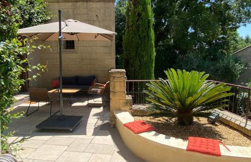 Maison uzès piscine plein sud avec superbe vue - Foto 10
