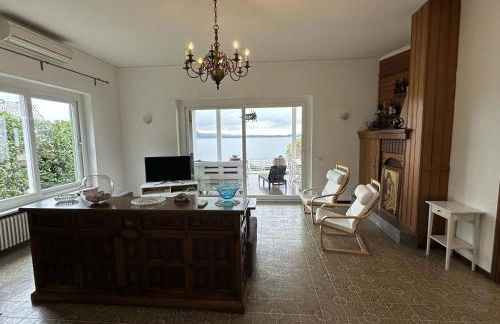 Villa Anastasye Your Lakefront Vacation Rental - Foto 15