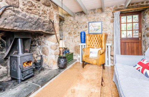 White Rose Beach Cottage Sea-Views Garden - Photo 19