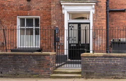 6 BR 4 Bath Central Worcester Sleeps 12 - Foto 19