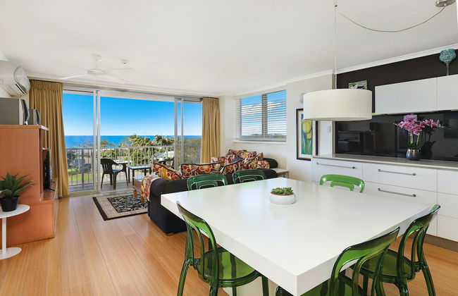 Elouera Tower Beachfront Apartments - Photo 19