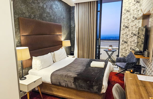 Illovo Central Apartments - Photo 15