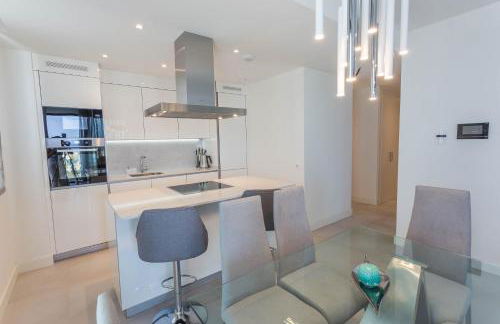 Luxury 2BR Seaviews - Santa Barbara Heights - Photo 8