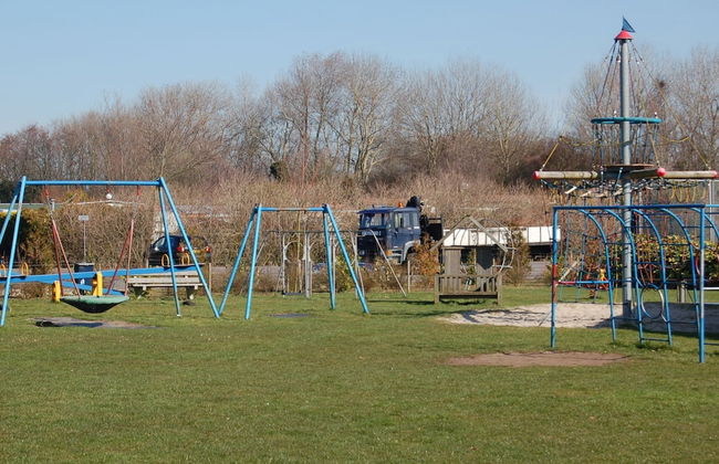 Chic Holiday Home in Noordwijkerhout near Lake - Photo 14