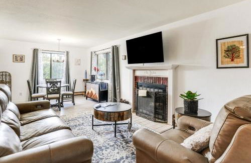 1 Mi to Whiskey Row and Town Sq Remote Work Hub! - Foto 1