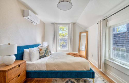 Stay Portland - Renovated Historic Nob Hill Beauty - 94 WalkScore - Photo 1