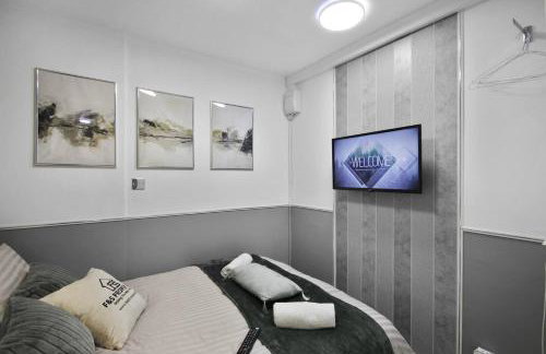 Small Studio Suite w VIP lounge access-Maerdy - Foto 8
