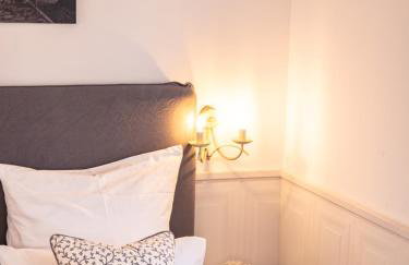 Elegant Hvar town villa with pool - Photo 35