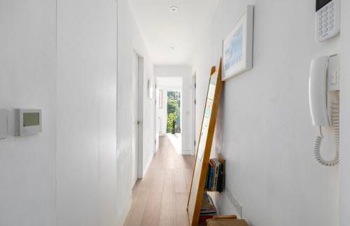 Bright Penthouse with Lift 2 BR Large Balcony Suit Family - Foto 29