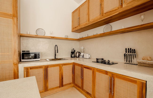 Udara by EVDEkimi - Spacious 4BR Pool villa with Lush garden at Artistic Center of Ubud - Foto 27