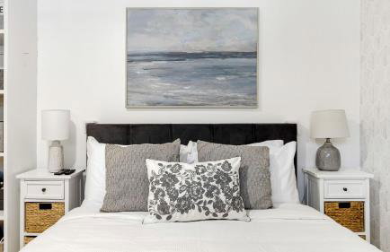 Oceanfront Gem w Balcony Pool Hot Tub Carbon Beach Access Bluewater Haven by AvantStay - Photo 18