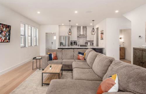 Modern Luxury 4BR 3 5BA Oasis in Historic Old Town East PD - Foto 3