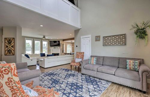 Spacious South Jordan Family Home with Private Yard! - Photo 6
