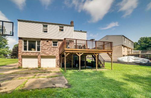 15 Mi to Pittsburgh WFH-Friendly Home with Deck - Foto 31