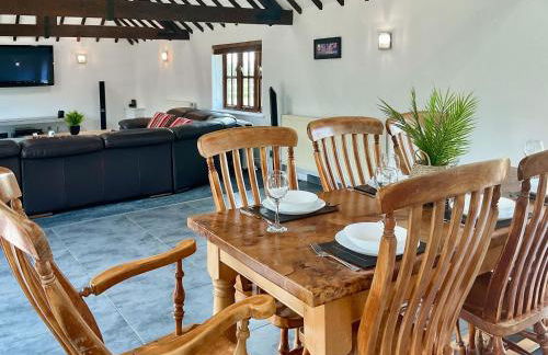 Rowdecroft Farm Cottage - Photo 5