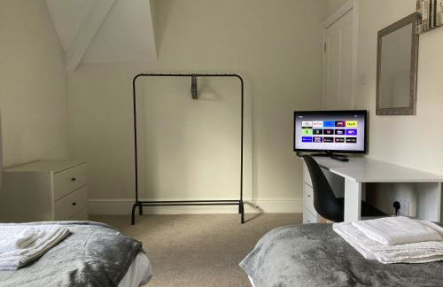 Large 4 bed detached house with parking - Foto 29