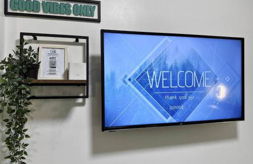 Dashing and Distinctive Dwelling w Rooftop Garden - Foto 16