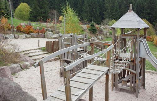 Family-friendly Forest Home - Foto 43