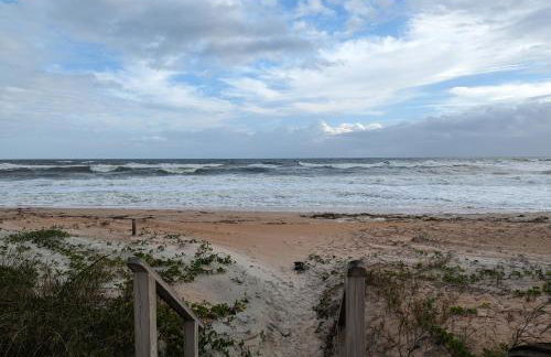 Beautiful Ormond Beachfront House! - Photo 38