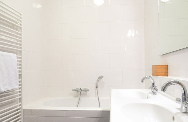 Appealing Apartment in Den Haag With Balcony, Terrace - Photo 42