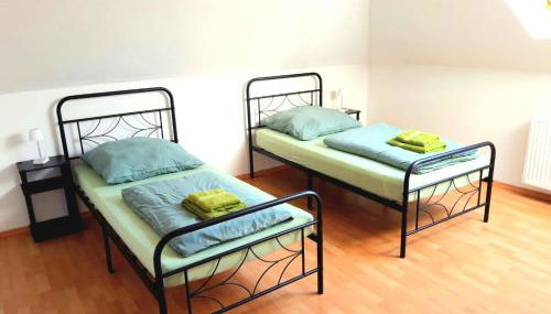 Seyfarthrooms - Großröhrsdorf 2 - zentrale Lage, stilvolle Einrichtung, Blick in den Garten - Foto 4