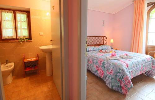 Romantic Farmhouse with Pool - Foto 27