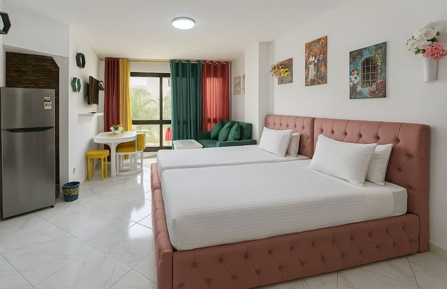 Exclusive Beachside Chalets at Porto Said Resort - Foto 6