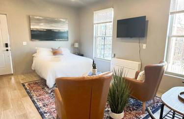 Stylish Cozy Studio in Detroit - Photo 7