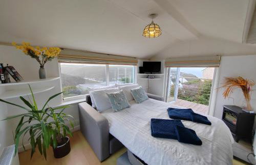 Unique coastal detached property - Foto 10