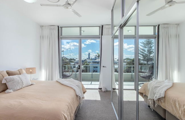 Mermaid Beach Luxury Penthouse - Photo 8