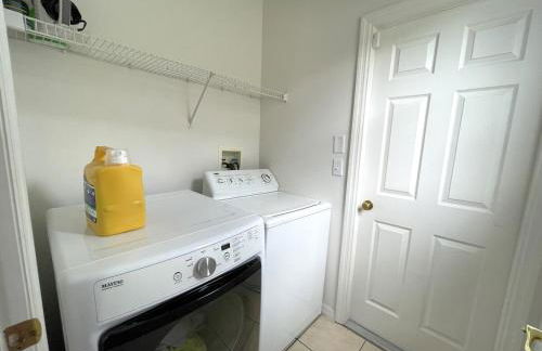 Spacious Villa South Facing Pool 20 min to Disney - Foto 33