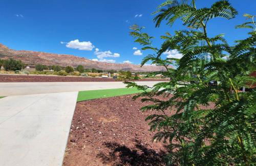 NEW Nook Tiny Home with Deck Firepit Skylights - Foto 5