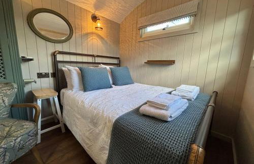 Ewes Rest Shepherds Hut - Photo 11