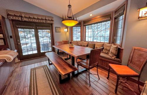 FC17 Stylishly renovated Forest Cottage walk to ski trails wifi cable ping pong AC - Foto 11