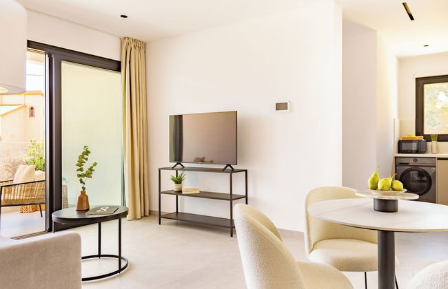 Sanders Eduardovich Limassol - Foto 21