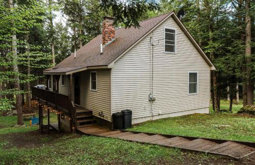 Waterfront Sebec Lake Home with Yard and Fire Pit - Foto 22